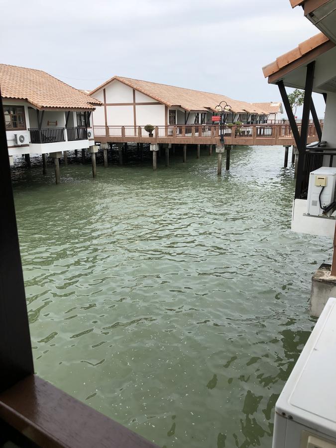 Private Water Chalet Port Dickson Exterior photo