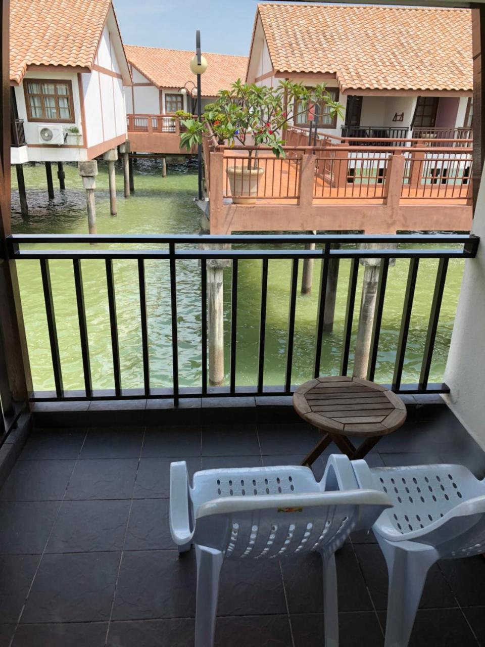 Private Water Chalet Port Dickson Exterior photo